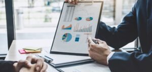 Read more about the article 10 Proven Business Growth Strategies to Accelerate Your Success in 2025